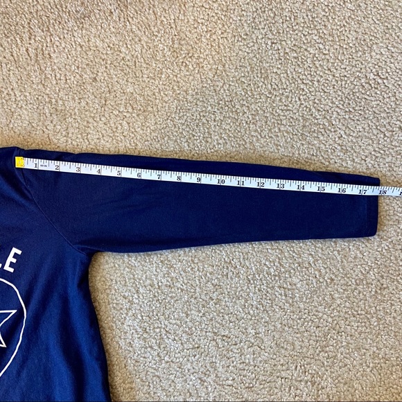 Old Navy Graphic Long Sleeve Tee - Picture 6 of 6